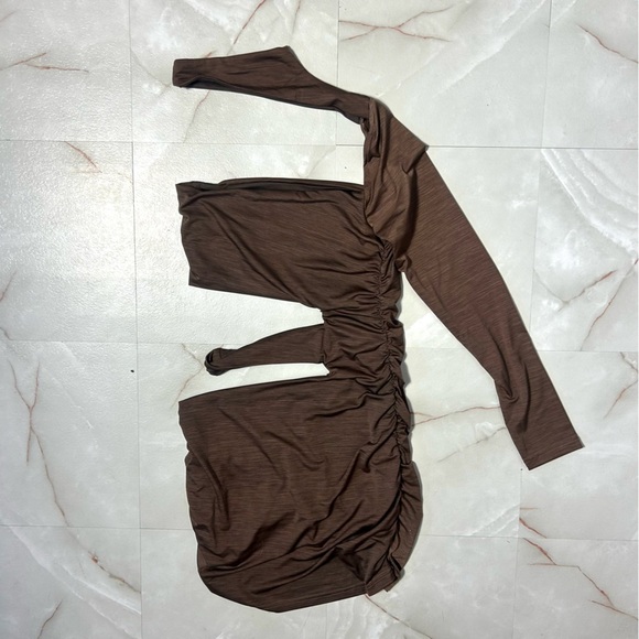Superdown Minka Cut Out Mini Dress Brown Size Medium - Picture 3 of 4